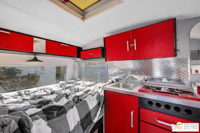 2410 N Starr Road, Palm Springs, CA 92262