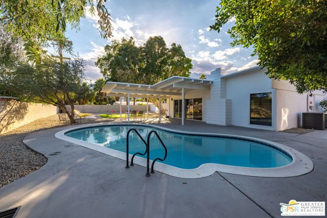 2410 N Starr Road, Palm Springs, CA 92262