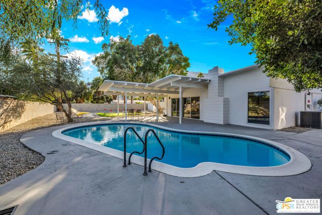 2410 N Starr Road, Palm Springs, CA 92262