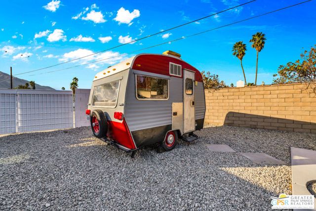 2410 N Starr Road, Palm Springs, CA 92262