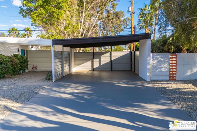 2410 N Starr Road, Palm Springs, CA 92262