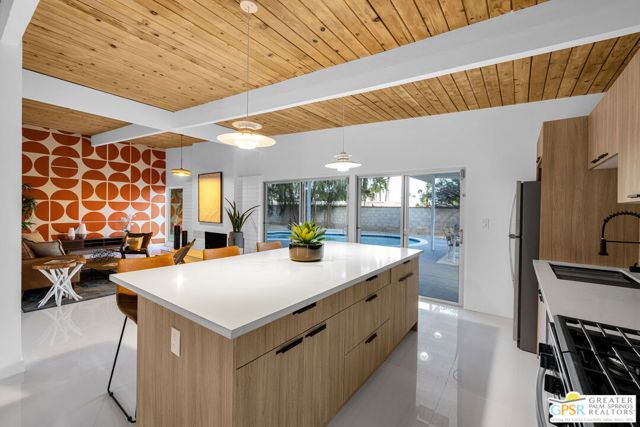 2410 N Starr Road, Palm Springs, CA 92262