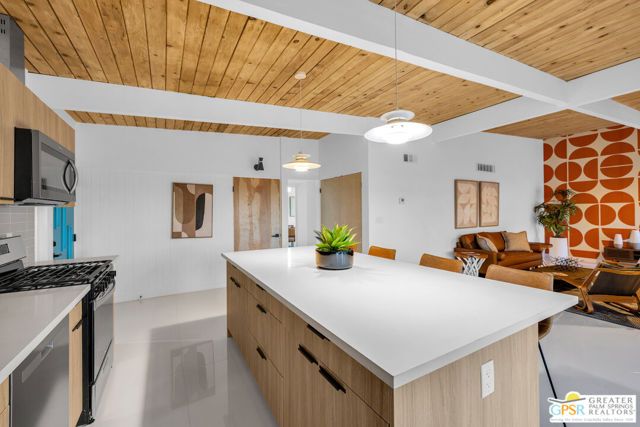 2410 N Starr Road, Palm Springs, CA 92262