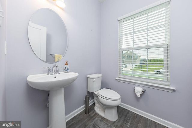 53 OAK LN, Carneys Point, NJ 08069