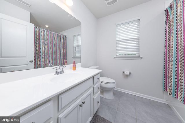 53 OAK LN, Carneys Point, NJ 08069