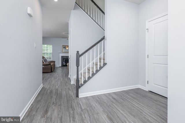53 OAK LN, Carneys Point, NJ 08069
