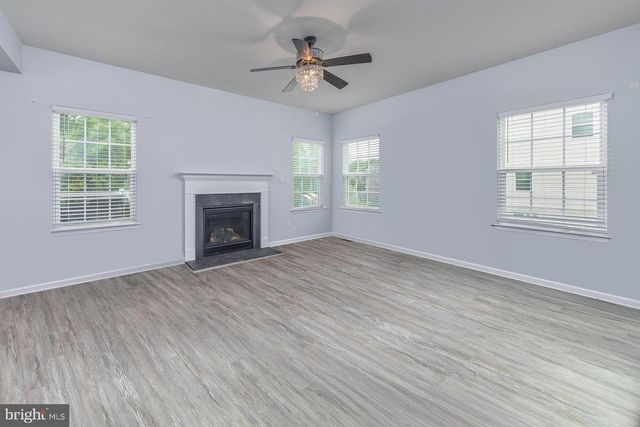 53 OAK LN, Carneys Point, NJ 08069