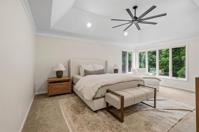 12209 Wenonga Road, Leawood, KS 66209