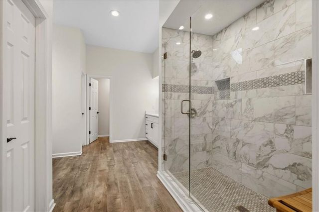 12209 Wenonga Road, Leawood, KS 66209