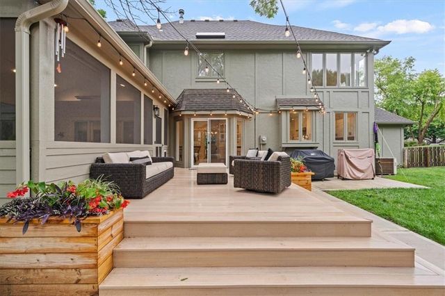12209 Wenonga Road, Leawood, KS 66209