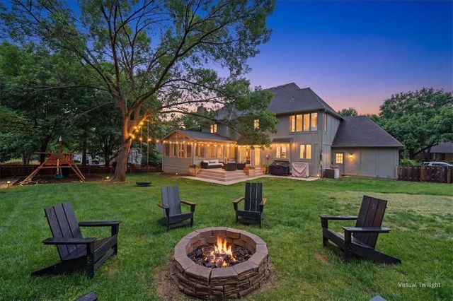 12209 Wenonga Road, Leawood, KS 66209