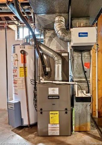 19647 Osmus Street, Livonia, MI 48152