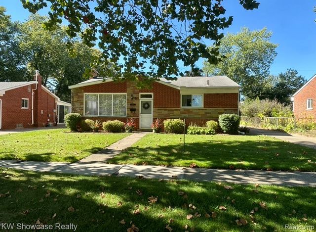 19647 Osmus Street, Livonia, MI 48152