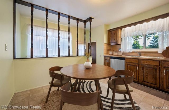 19647 Osmus Street, Livonia, MI 48152