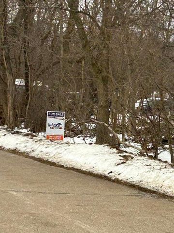 250 N 16th Street, Springfield, MI 49037