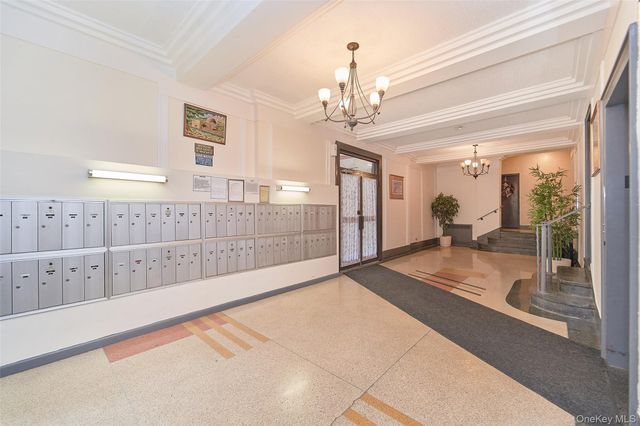 2962 Decatur Avenue 4D, Bronx, NY 10458