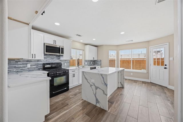 3522 Pecan Mill Drive, Sugar Land, TX 77498