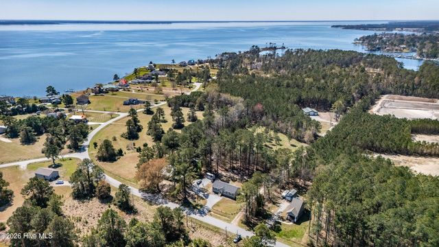 1890 White Farm Road 15, Oriental, NC 28571