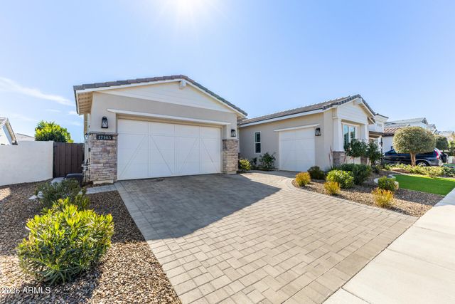 17165 W PIPERTON Street W, Surprise, AZ 85388