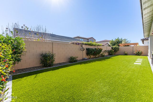 17165 W PIPERTON Street W, Surprise, AZ 85388