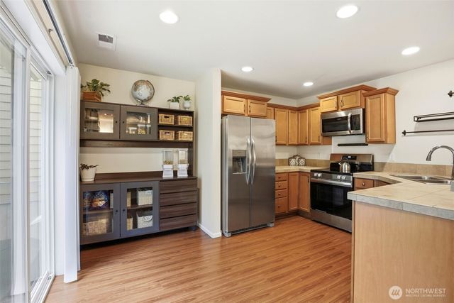 3662 London Loop NE, Lacey, WA 98516