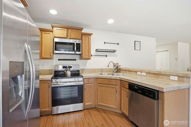 3662 London Loop NE, Lacey, WA 98516