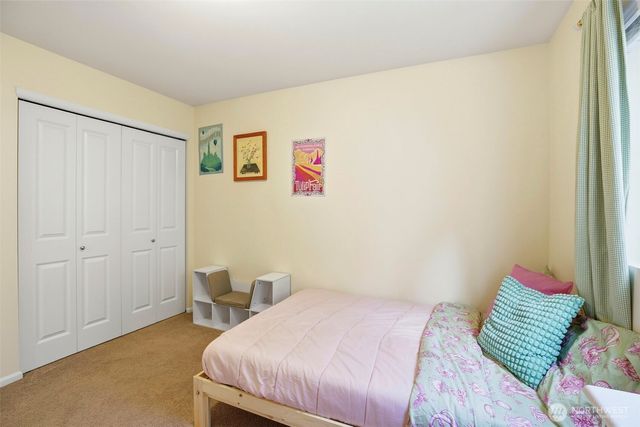 3662 London Loop NE, Lacey, WA 98516