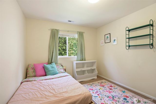 3662 London Loop NE, Lacey, WA 98516