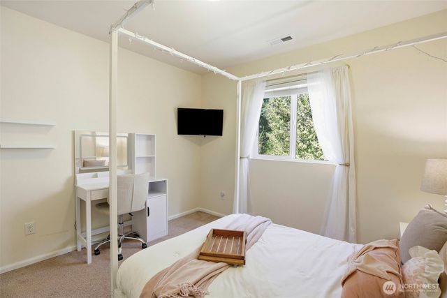 3662 London Loop NE, Lacey, WA 98516