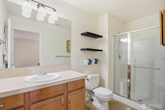 3662 London Loop NE, Lacey, WA 98516