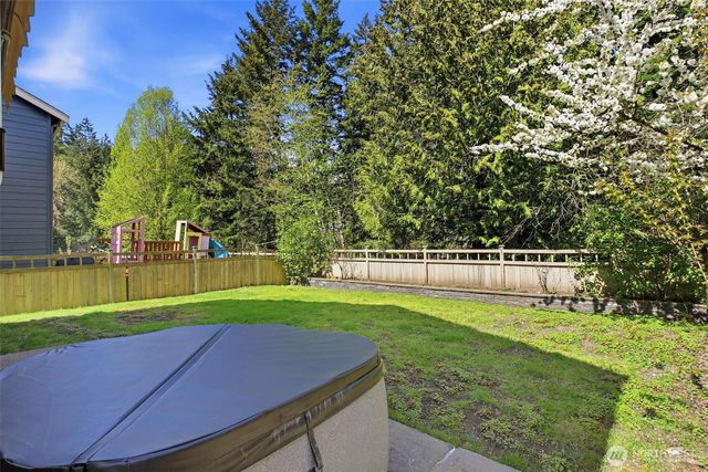 3662 London Loop NE, Lacey, WA 98516