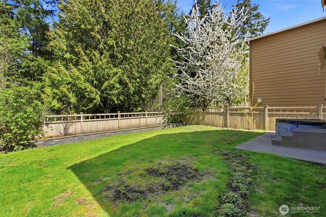 3662 London Loop NE, Lacey, WA 98516