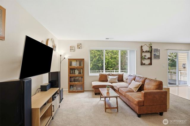 3662 London Loop NE, Lacey, WA 98516