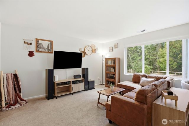 3662 London Loop NE, Lacey, WA 98516