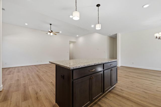 708 Duncan Avenue, Cleveland, TX 77327