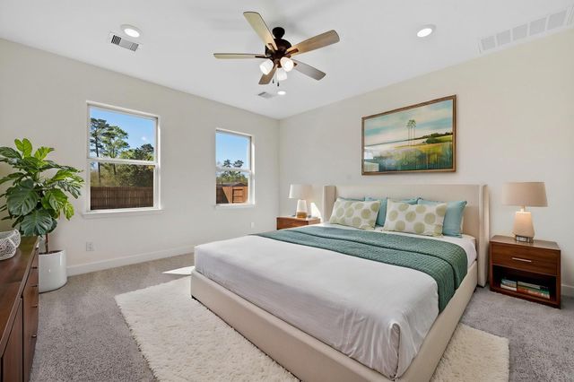 708 Duncan Avenue, Cleveland, TX 77327