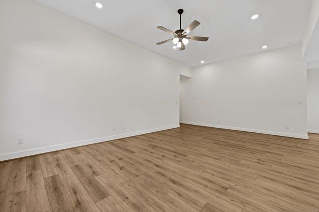 708 Duncan Avenue, Cleveland, TX 77327