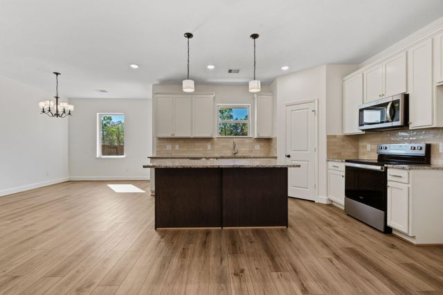 708 Duncan Avenue, Cleveland, TX 77327