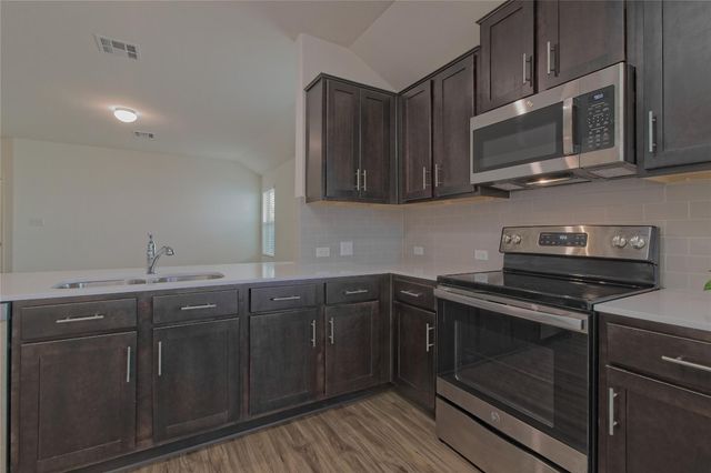 505 Greatest Gift WAY, Jarrell, TX 76537