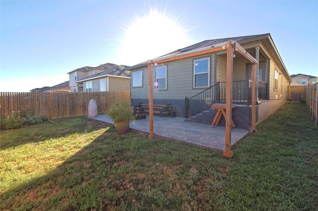 505 Greatest Gift WAY, Jarrell, TX 76537