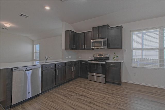 505 Greatest Gift WAY, Jarrell, TX 76537