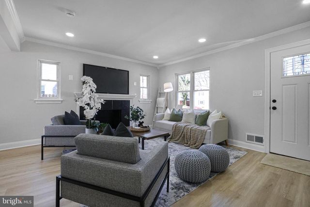 6909 GATEWAY BLVD, District Heights, MD 20747