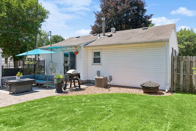 2941 Quebec Avenue S, Saint Louis Park, MN 55426