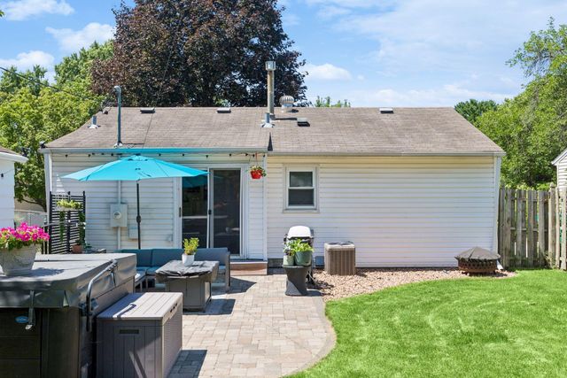 2941 Quebec Avenue S, Saint Louis Park, MN 55426