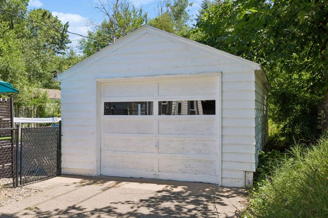 2941 Quebec Avenue S, Saint Louis Park, MN 55426