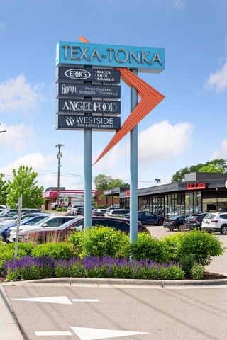 2941 Quebec Avenue S, Saint Louis Park, MN 55426