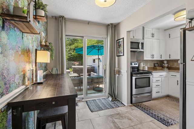 2941 Quebec Avenue S, Saint Louis Park, MN 55426