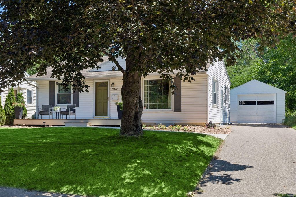 2941 Quebec Avenue S, Saint Louis Park, MN 55426