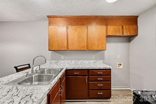 4033 Briarhill Drive, Charlotte, NC 28215