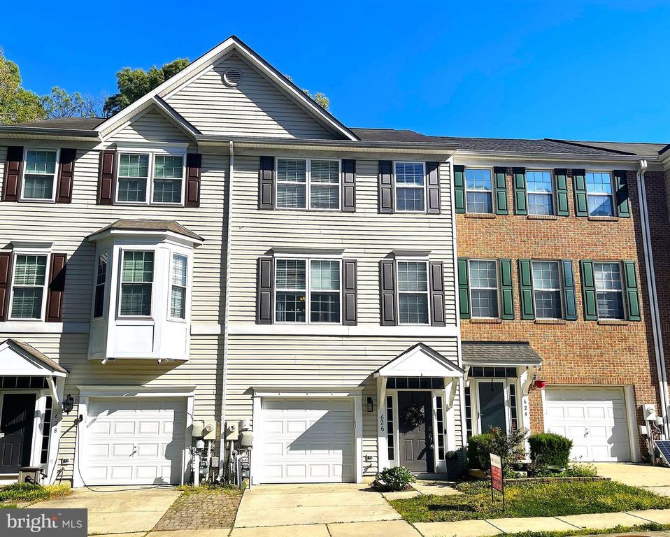 Image 1 of property listing at 626 TROUT RUN CT, Odenton, MD 21113